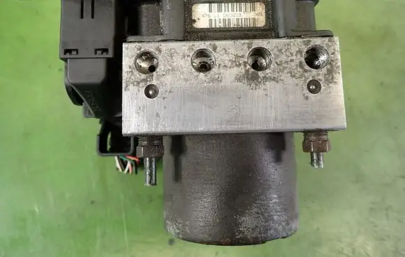 Toyota Avensis T250 ABS Pump