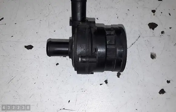 Nissan Qashqai+2 Electric auxiliary coolant/water pump
