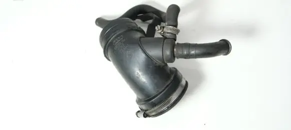 Audi A4 S4 B5 8D Air intake hose/pipe 058133356D