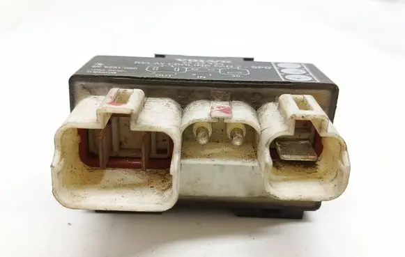 Volvo V70 Coolant fan relay 9442934