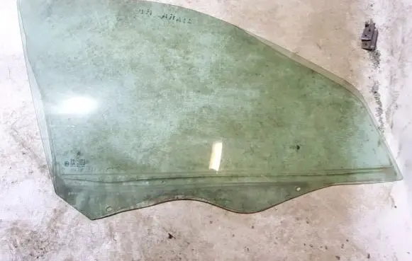 Citroen Xsara Front door window glass four-door
