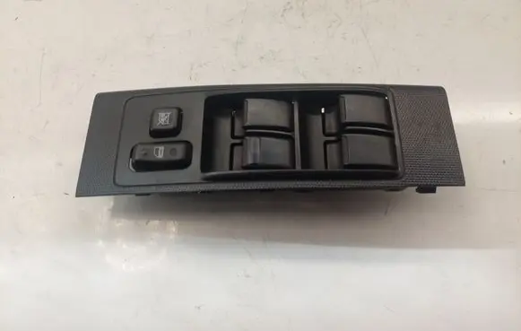 Toyota Corolla Verso AR10 Electric window control switch 848200F030 54355667D