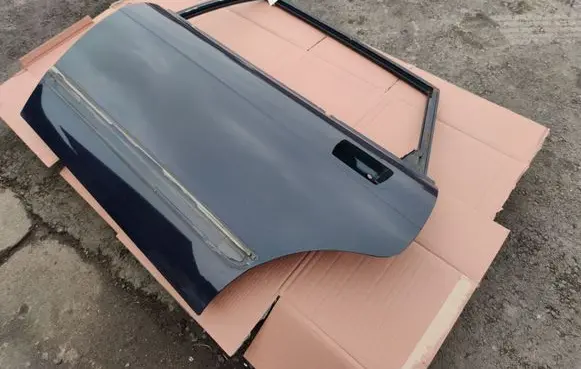 Jaguar XJ X308 Rear door