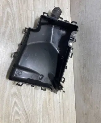 Hyundai Kona I Fuse box cover 919b5-f2010