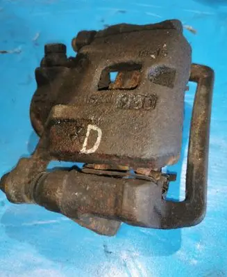 Opel Frontera B Rear brake caliper 152293D AD411815