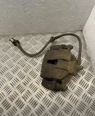 Hyundai i30 Front brake caliper