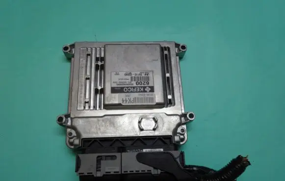 Hyundai i10 Engine control unit/module 3910503045 3911003045
