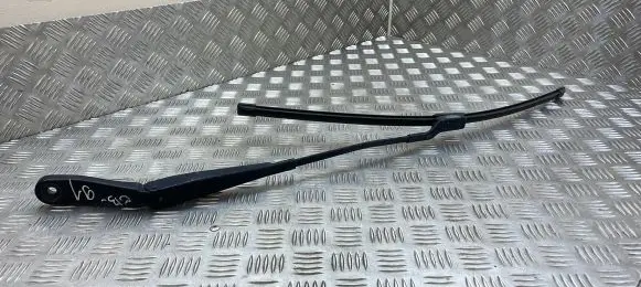 Volvo S60 Front wiper blade arm 30753509