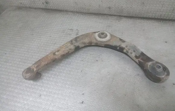 Peugeot 206+ Front lower control arm/wishbone
