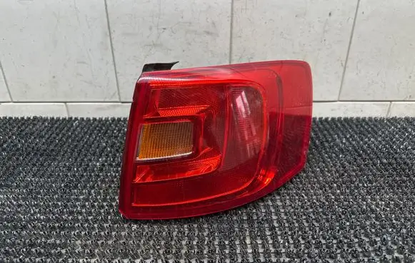 Volkswagen Jetta VI Rear/tail lights
