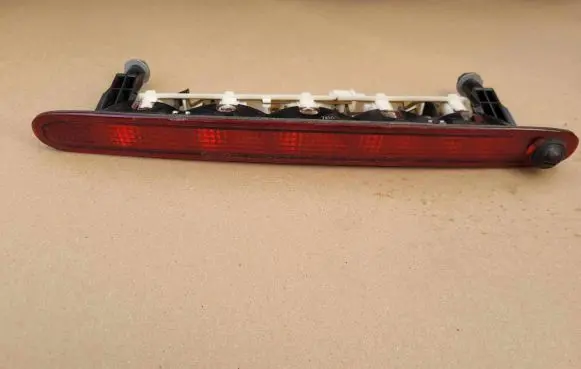 Suzuki Swift I Third/center stoplight 3581063J0