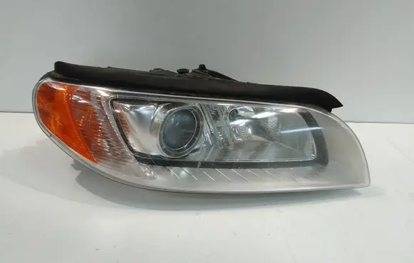 Volvo XC70 Headlight/headlamp 31353533 6336200000