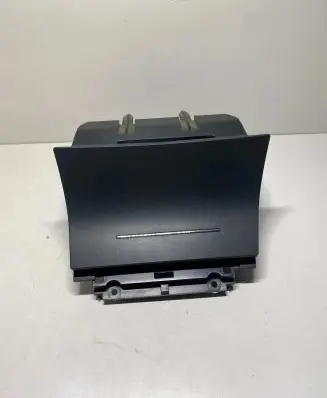 Skoda Octavia Mk2 (1Z) Ashtray (front) 1Z1857962B 1Z1863077A