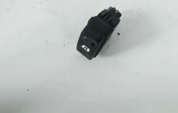 Toyota Urban Cruiser (XP110) Electric window control switch 22681