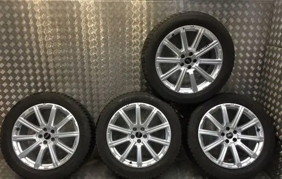 Audi Q7 4L R16 alloy rim 4M0601025AE