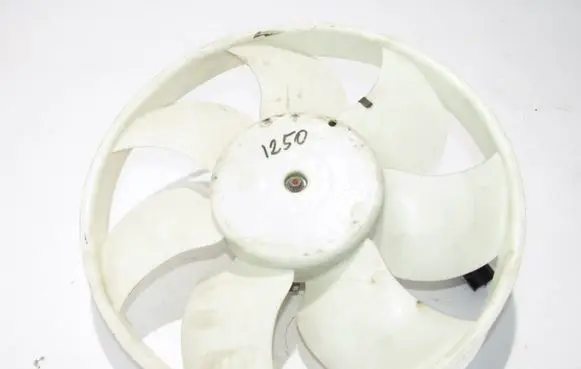 Toyota Aygo AB10 Radiator cooling fan shroud 5YY0032