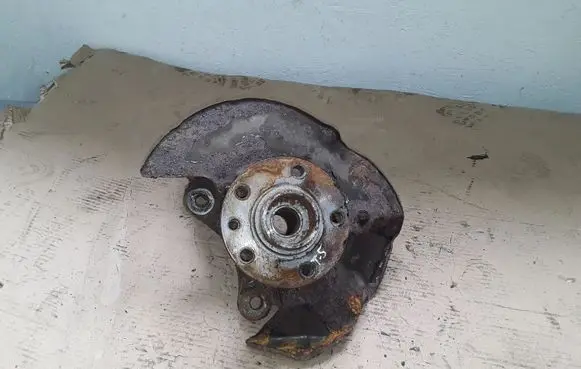 Volkswagen Transporter - Caravelle T5 Front wheel hub NOCODE