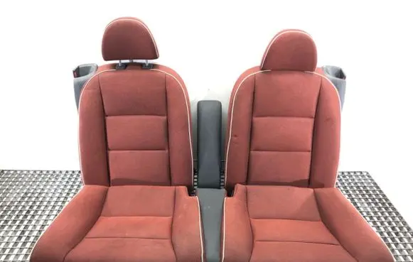 Volvo C30 Second row seats 