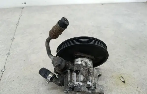 BMW 3 E90 E91 Power steering pump 7692974546