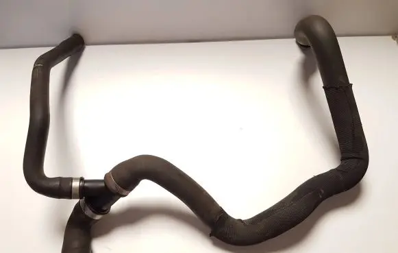 Ford Kuga II Engine coolant pipe/hose FV418286AE
