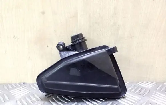 Mercedes-Benz E W211 Vacuum air tank A6421400037