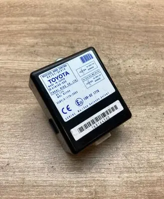 Toyota Corolla Verso AR10 Door control unit/module 897410F010 61B168000