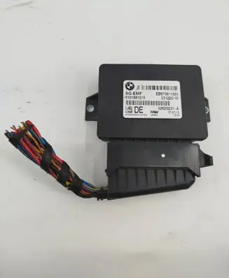 BMW 5 F10 F11 Hand brake control module 6798113 23122010 0101881215