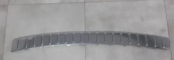 Volkswagen Touareg II Rear bumper trim bar molding 7P6807787A