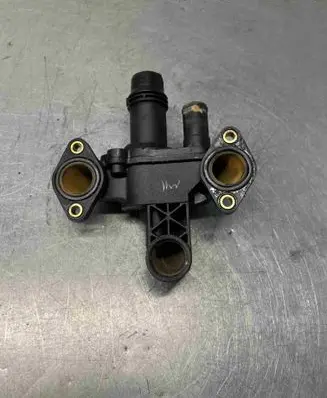 Jaguar XF Thermostat/thermostat housing 4h2q8592