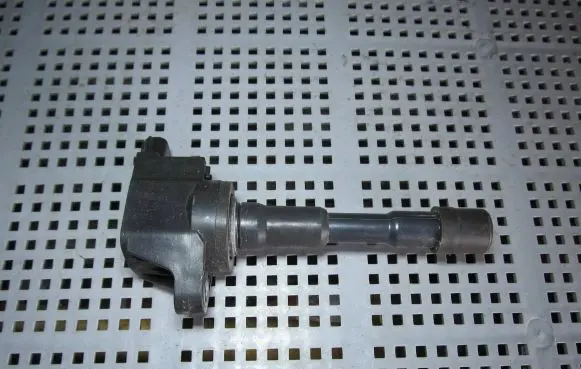 Honda Insight High voltage ignition coil CM11119 14Y04B