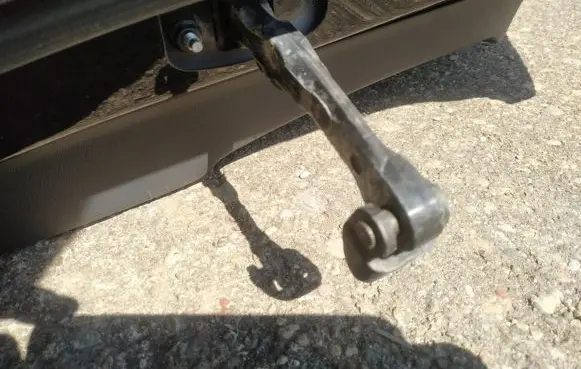 Volvo V70 Front door check strap stopper 