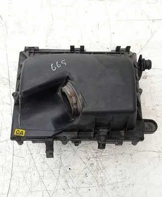 Opel Vectra C Air filter box 5834024 55350912