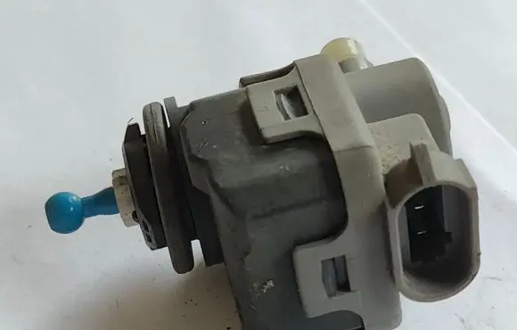 Nissan Tiida C11 Headlight level adjustment motor 26056AU300 7700420737
