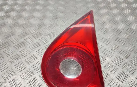 Volkswagen Golf V Tailgate rear/tail lights 1K6945094G
