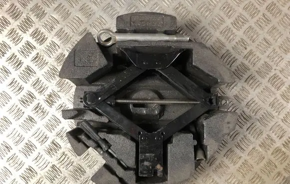 Subaru Forester SH Lift Jack 