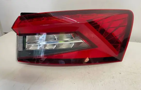 Skoda Kodiaq Rear/tail lights 565945208A L90117259