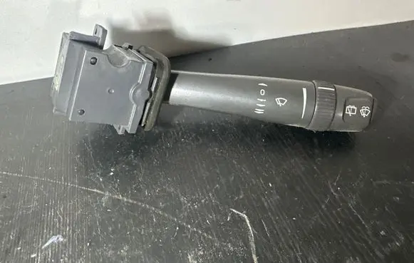 Volvo XC70 Wiper control stalk 9452391 02W30A