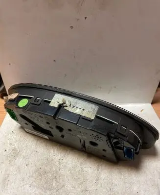 Volkswagen PASSAT B5 Speedometer (instrument cluster) 3B0919861J 110008793