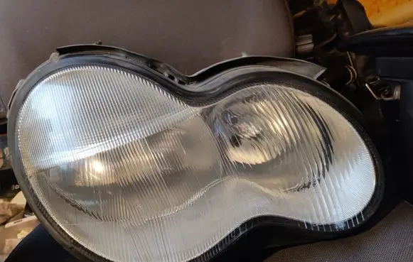 Mercedes-Benz C W203 Headlight/headlamp A2038200261 0301166202