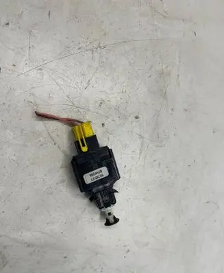 Volvo S40, V40 Brake pedal sensor switch 9128577