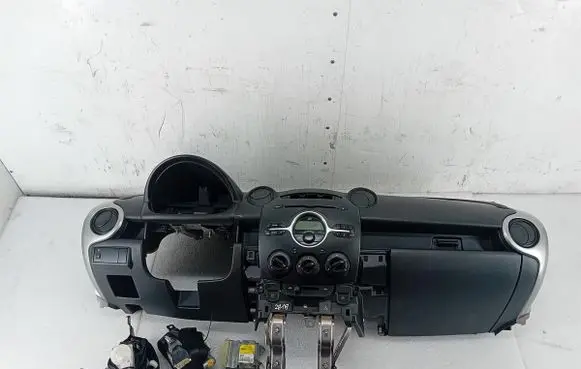 Mazda 2 Dashboard 