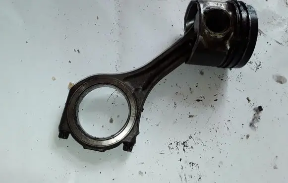 Audi A4 S4 B7 8E 8H Piston with connecting rod 059AB