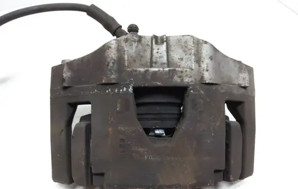 Volvo XC90 Front brake caliper 30657307