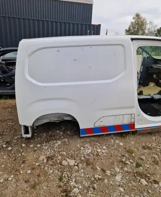 Rear quarter panel