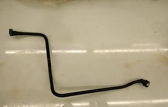 Dodge Durango III Fuel injector supply line/pipe TGFS