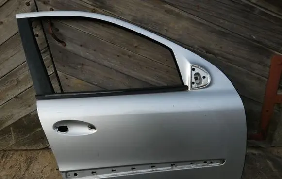 Mercedes-Benz ML W164 Front door