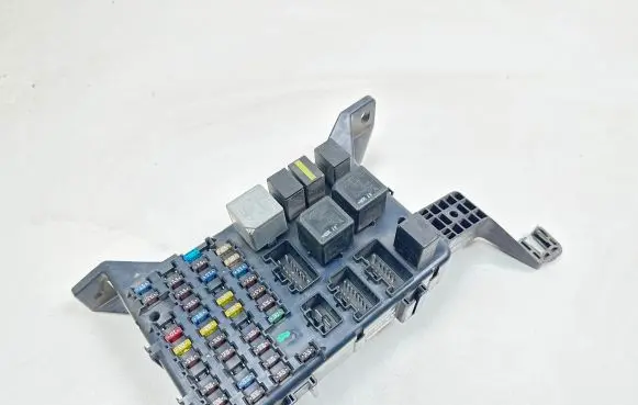 Ford Mondeo Mk III Comfort/convenience module 1S7T14A073AE