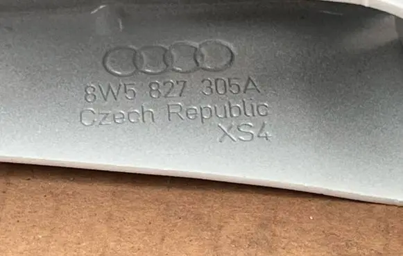 Audi A4 S4 B9 8W Tailgate/trunk/boot hinge 8W5827305A
