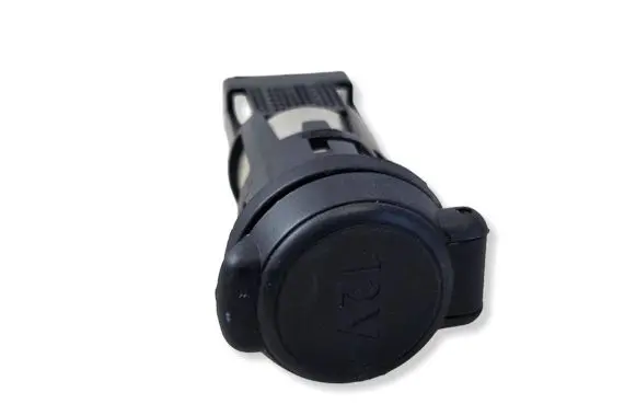 Opel Corsa F 12 V Socket (front) 9666105377 980185087700