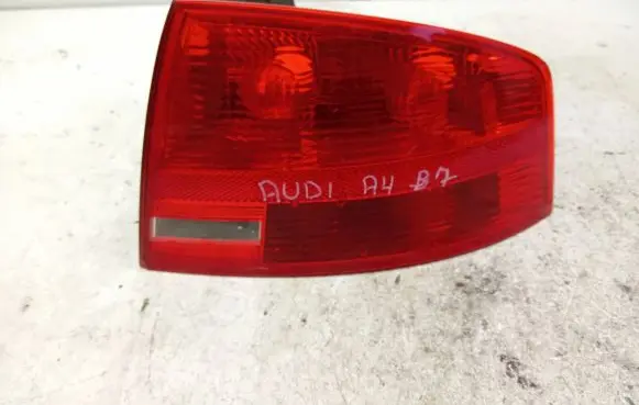 Audi A4 S4 B7 8E 8H Rear/tail lights 8E5945096A THK179